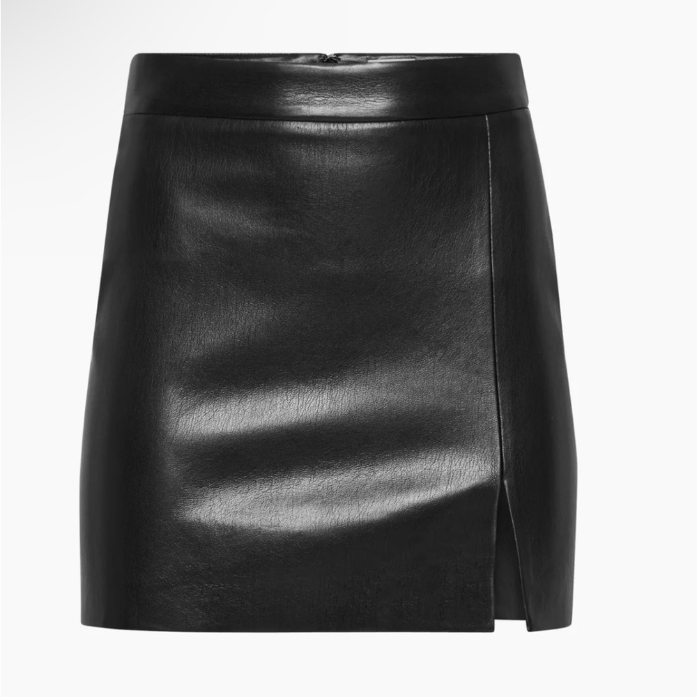 NWT Aritzia Tempest Black Leather Mini Skirt